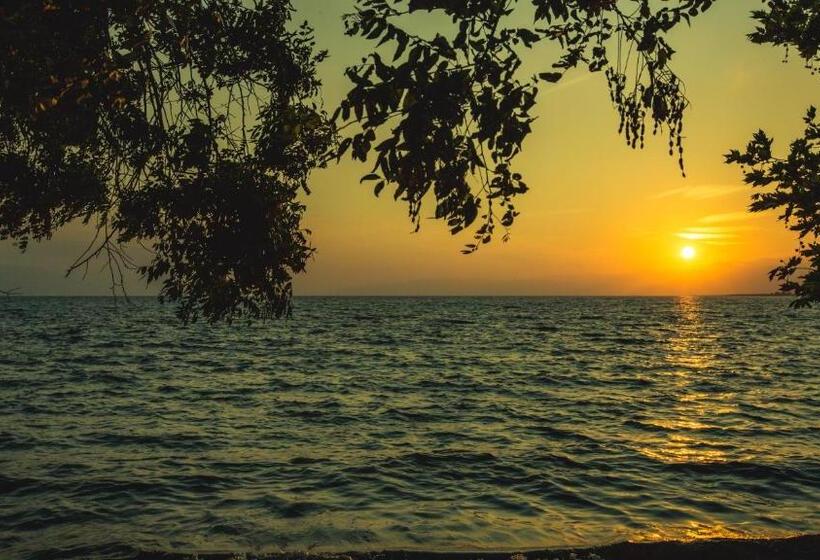 Limnades Hotel İznik