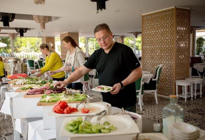 Limnades Hotel İznik