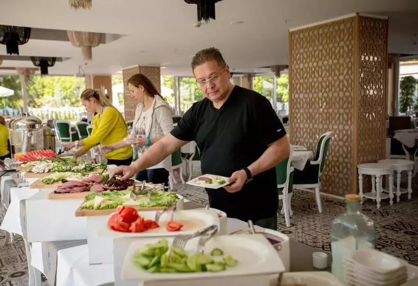Limnades Hotel İznik