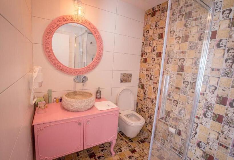 Limnades Hotel İznik