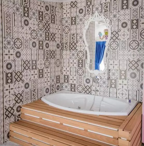 Limnades Hotel İznik