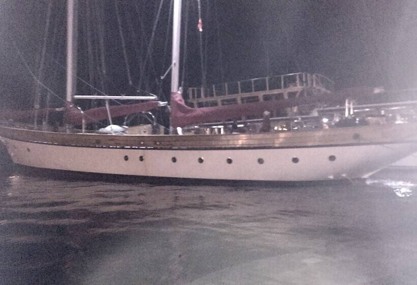 مبيت وإفطار Villa Vongole