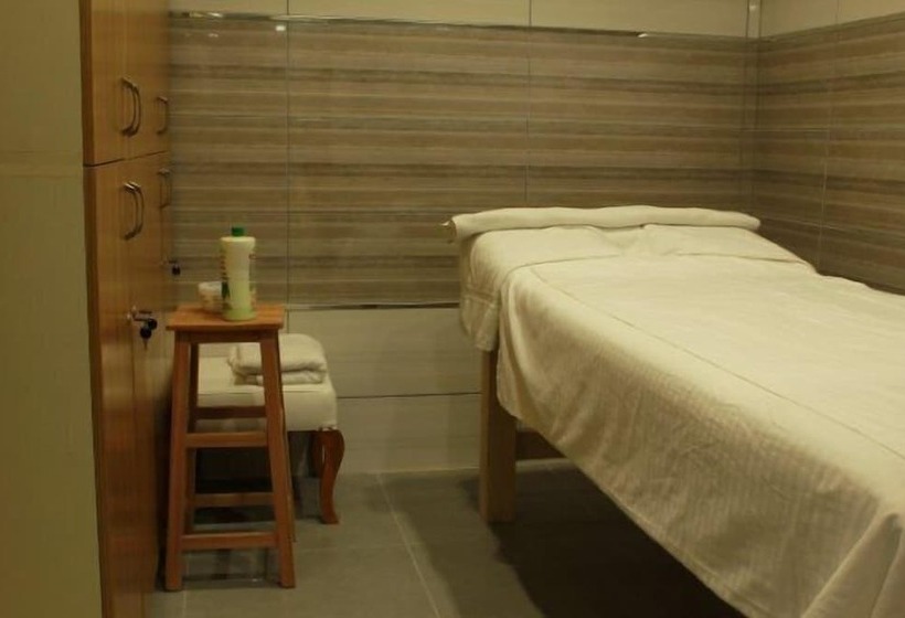 هتل Ziyapasa Park