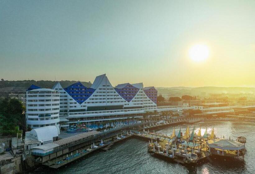 リゾートホテル Orange County Alanya