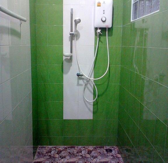 ユースホステル Baan Benjathip