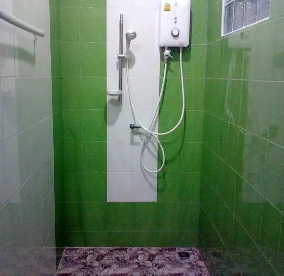 ユースホステル Baan Benjathip