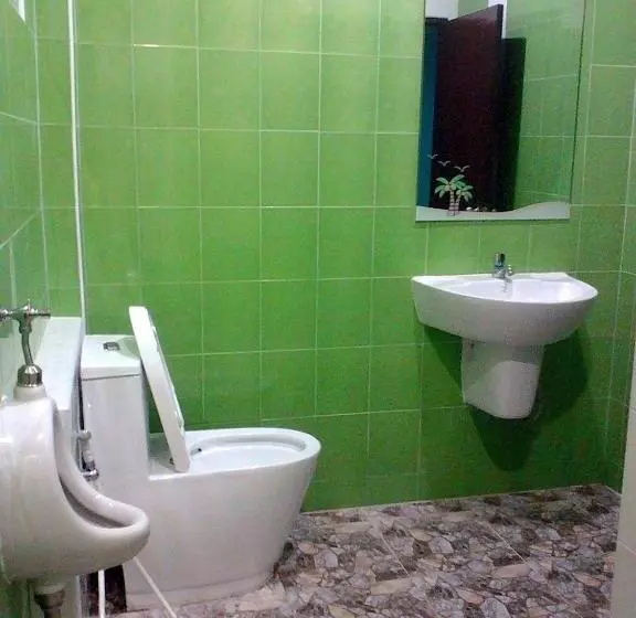 ユースホステル Baan Benjathip