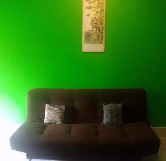ユースホステル Baan Benjathip