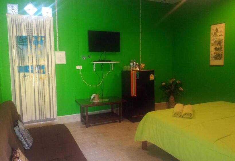 ユースホステル Baan Benjathip