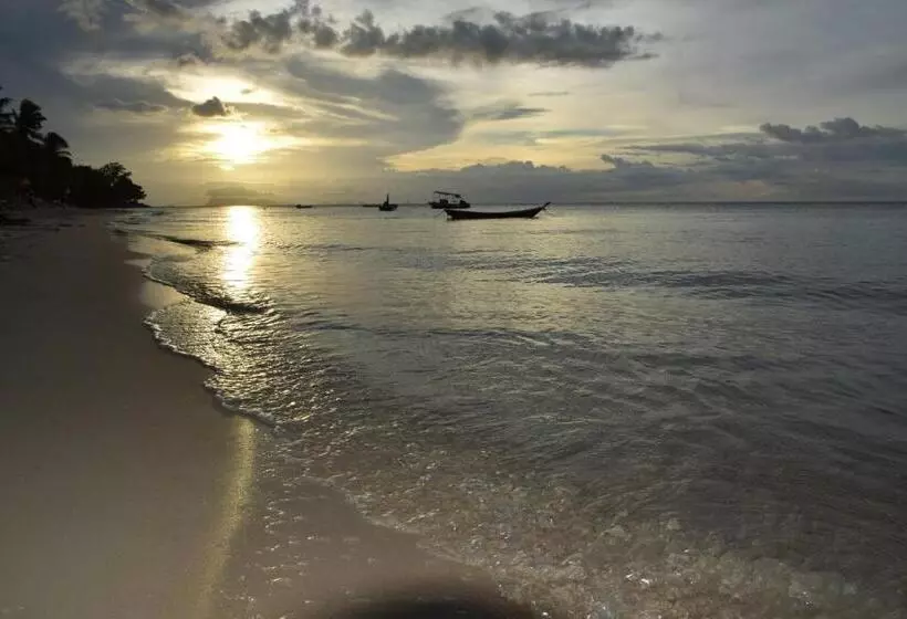 Bangpo Resort