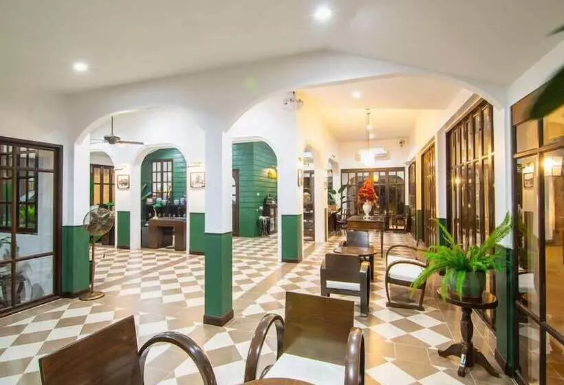 Hotelli Baan Imm Sook Resort