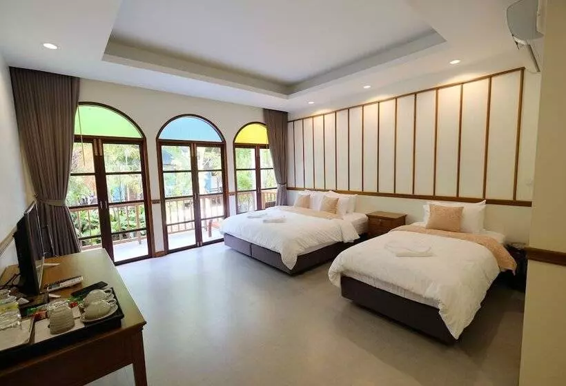Hotelli Baan Imm Sook Resort