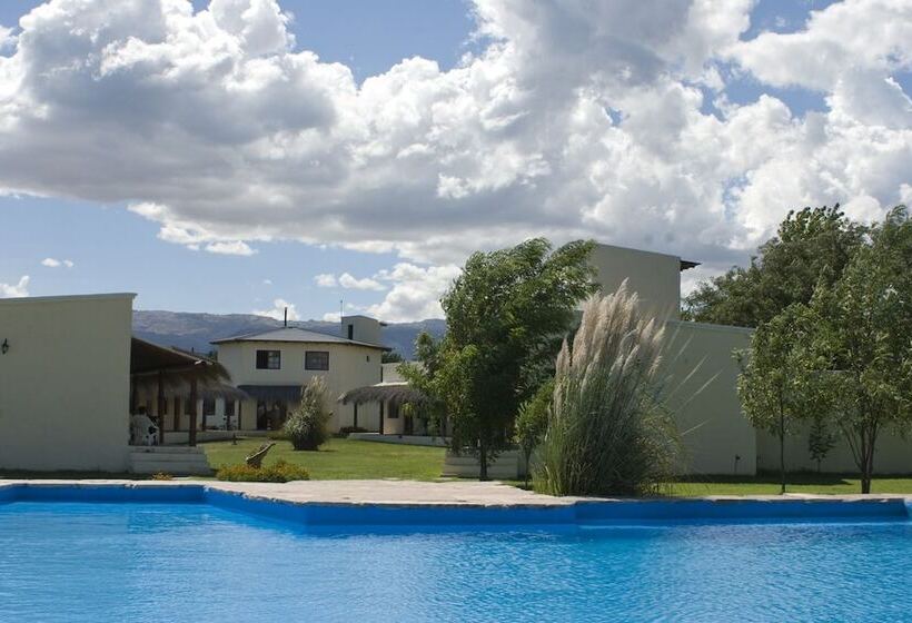 هتل El Gran Chaparral