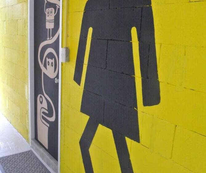 Norn Nung Len Cafe & Hostel