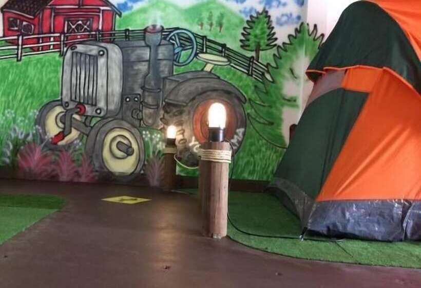 Norn Nung Len Cafe & Hostel