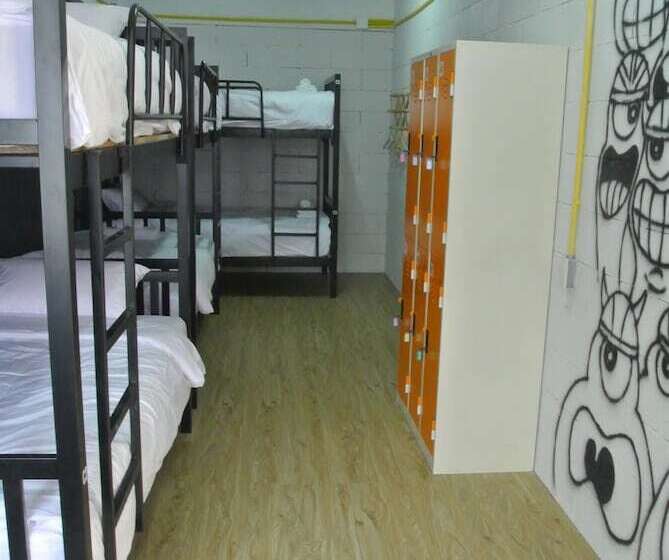 Norn Nung Len Cafe & Hostel