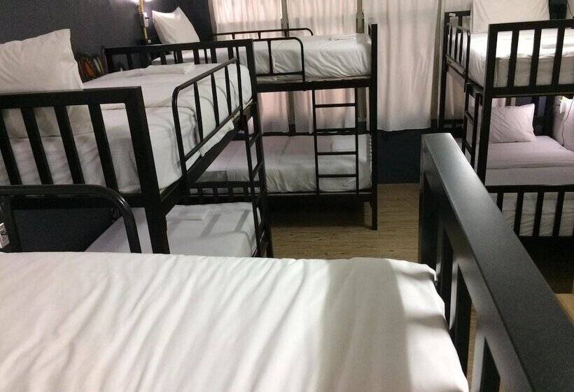 Norn Nung Len Cafe & Hostel