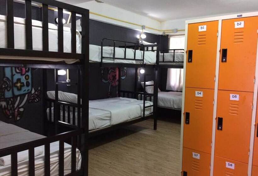 Norn Nung Len Cafe & Hostel