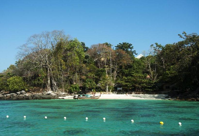Slinky Hostel @ The Beach