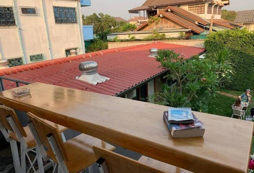 Wanderlust Bangkok Hostel