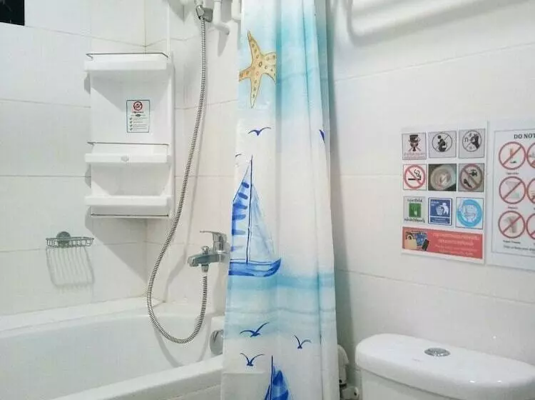 108 Beds Hostel