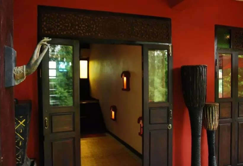 تختخواب و صبحانه Maison De Sukhothai