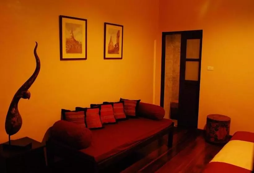 تختخواب و صبحانه Maison De Sukhothai