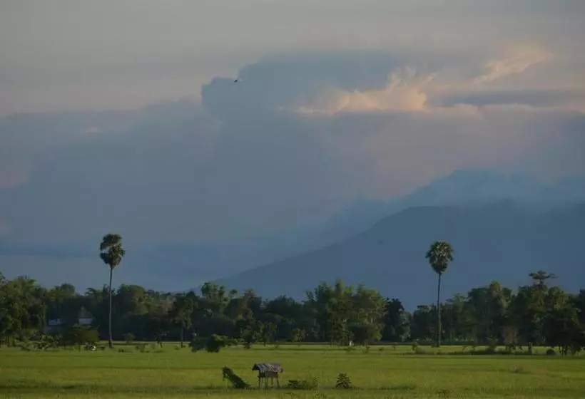 تختخواب و صبحانه Maison De Sukhothai