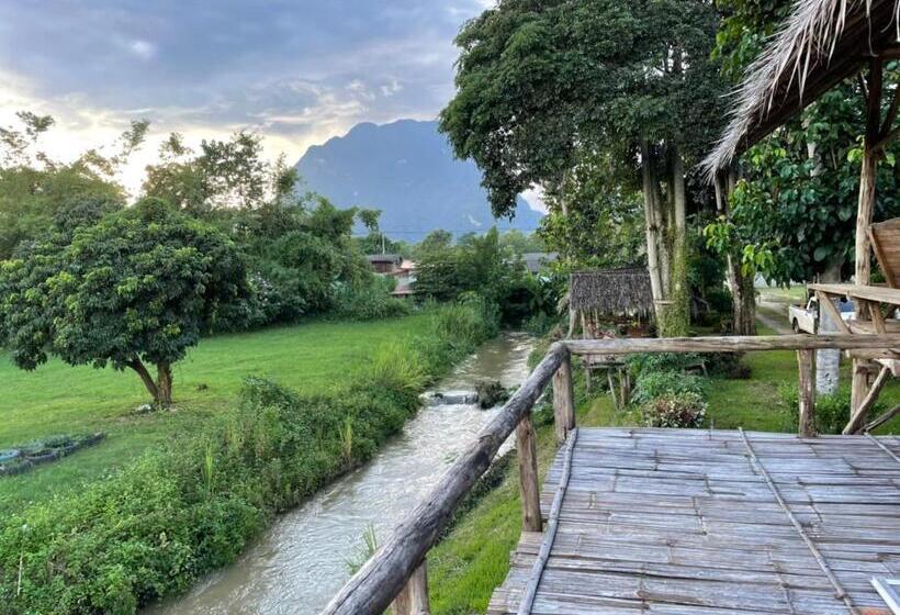 Chiang Dao Hostel