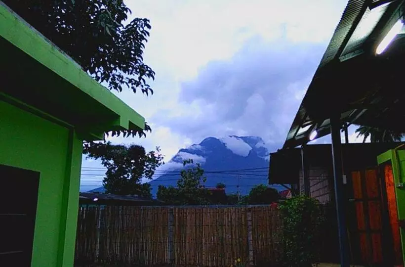 Chiang Dao Hostel