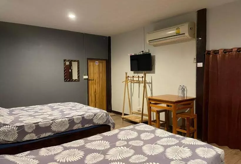 Chiang Dao Hostel