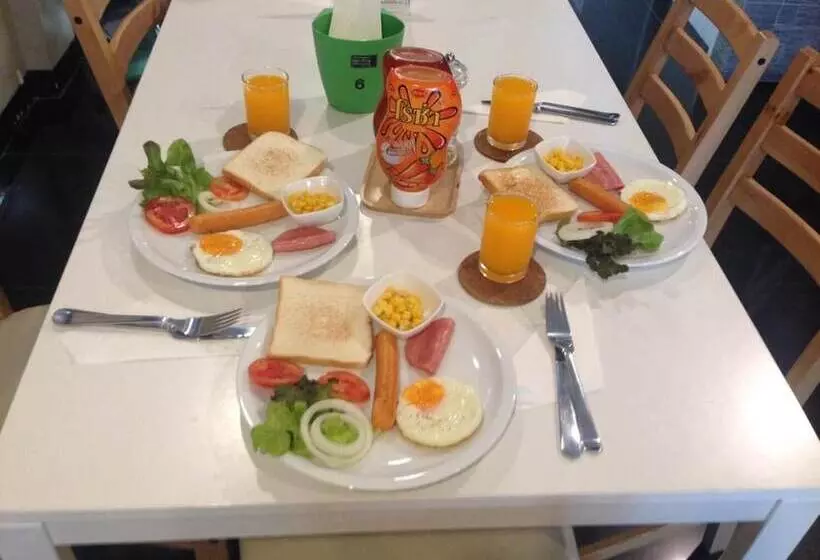 Eat   Ting Cafe And Hostel