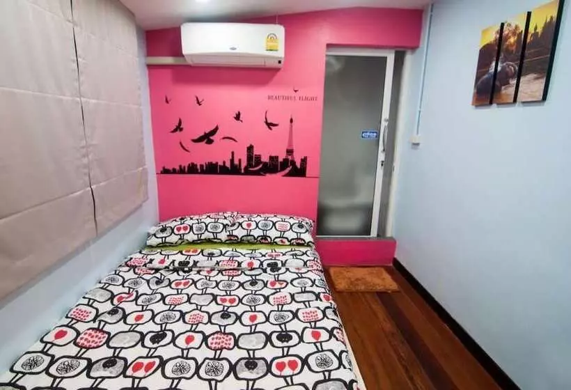 Eat   Ting Cafe And Hostel