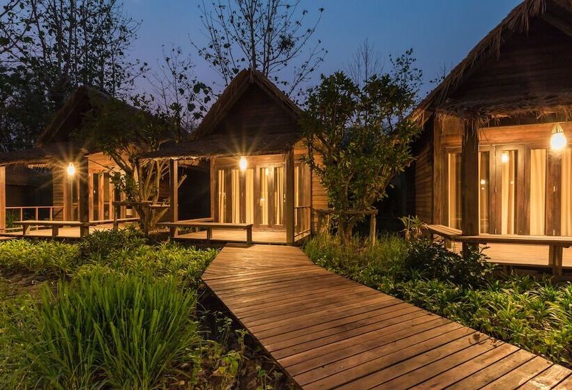 فندق Azalea Village Wellness Resort