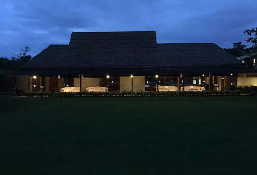 فندق Azalea Village Wellness Resort