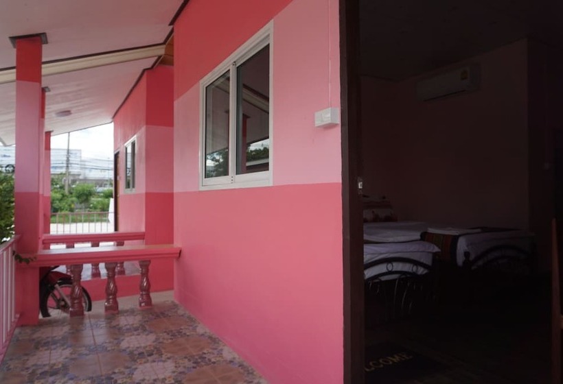 호텔 Bann Kwanlada