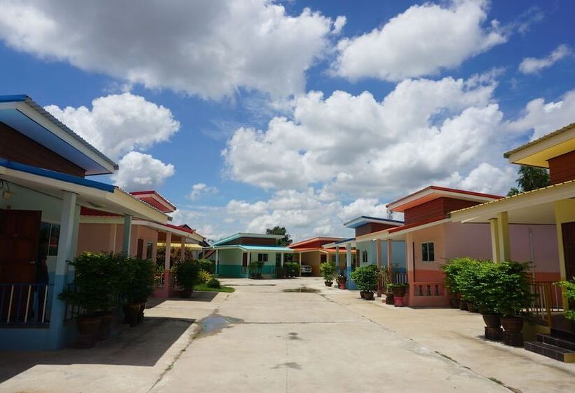 호텔 Bann Kwanlada