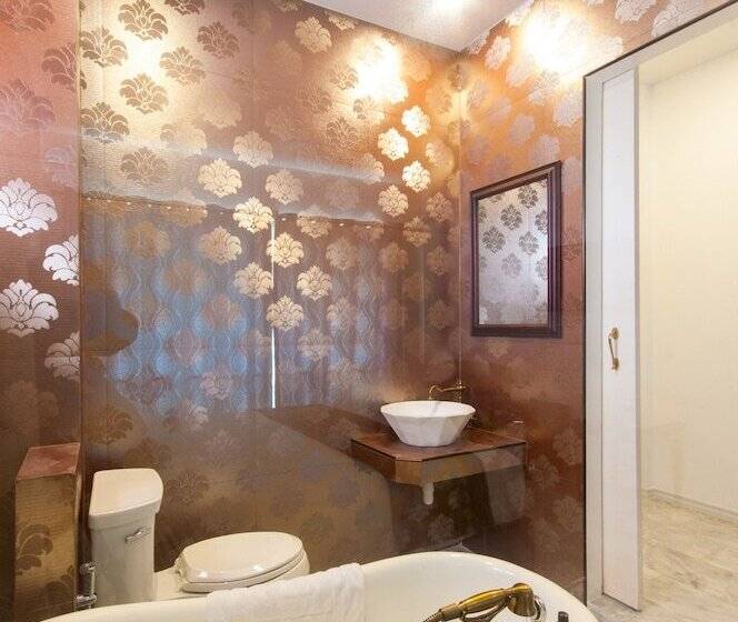 בית מלון כפרי Dharasom Colonial House