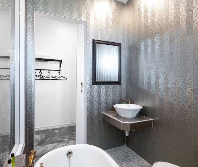 בית מלון כפרי Dharasom Colonial House