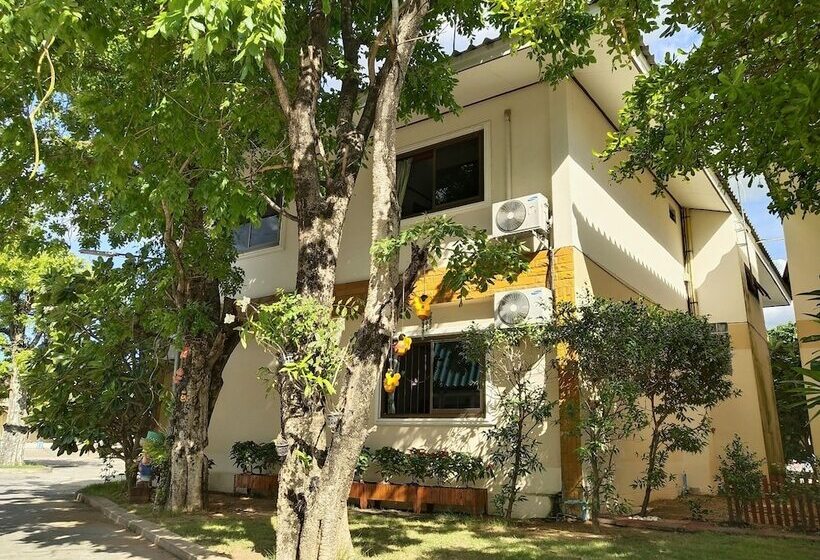 ホテル โรงแรมฟ้าพราวฝน Fah Proud Fon