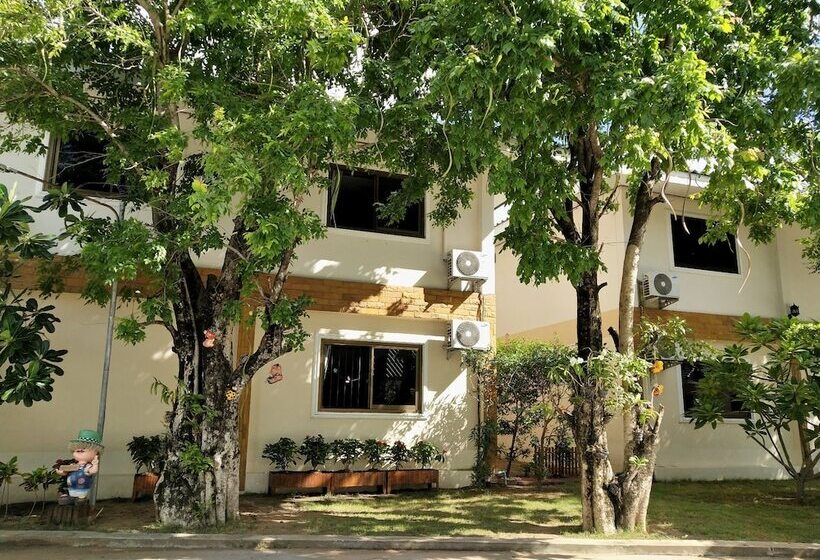 ホテル โรงแรมฟ้าพราวฝน Fah Proud Fon