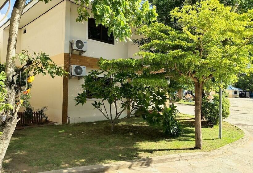 ホテル โรงแรมฟ้าพราวฝน Fah Proud Fon