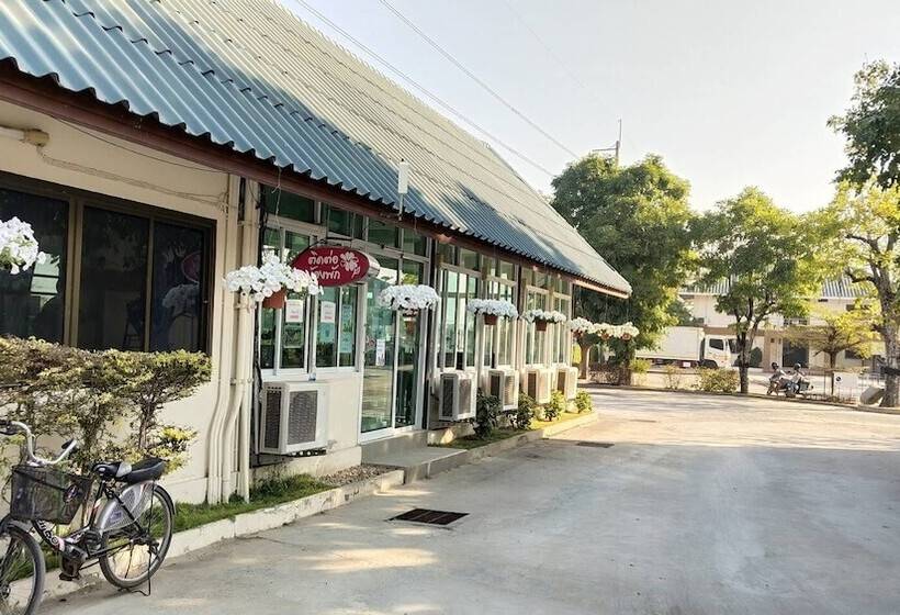 ホテル โรงแรมฟ้าพราวฝน Fah Proud Fon