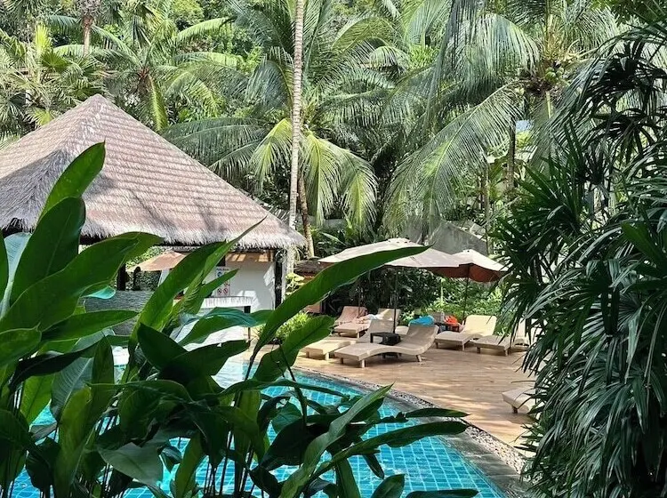 هتل Hula Hula Resort L Truly Tropical And Fun Wellness