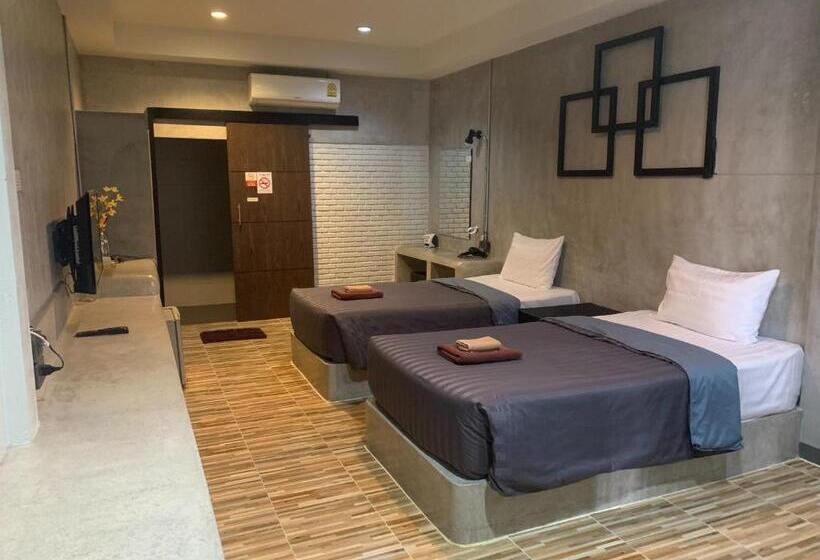 ホテル The Loft @chiangrai