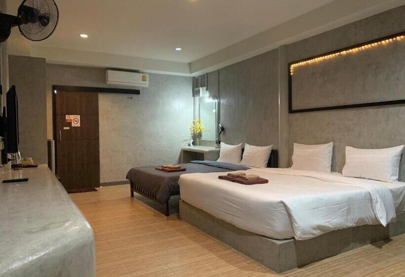 ホテル The Loft @chiangrai