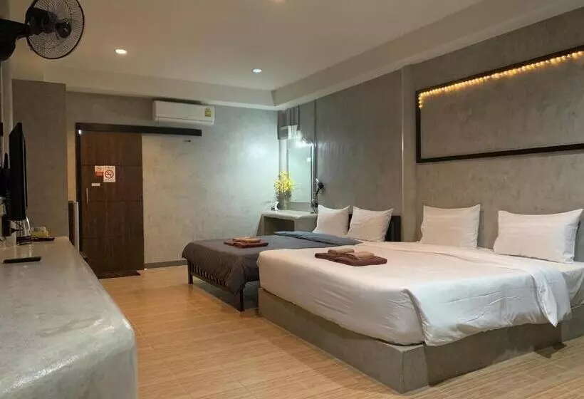 ホテル The Loft @chiangrai