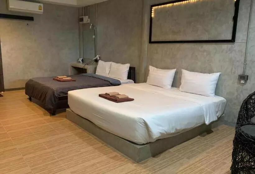 ホテル The Loft @chiangrai