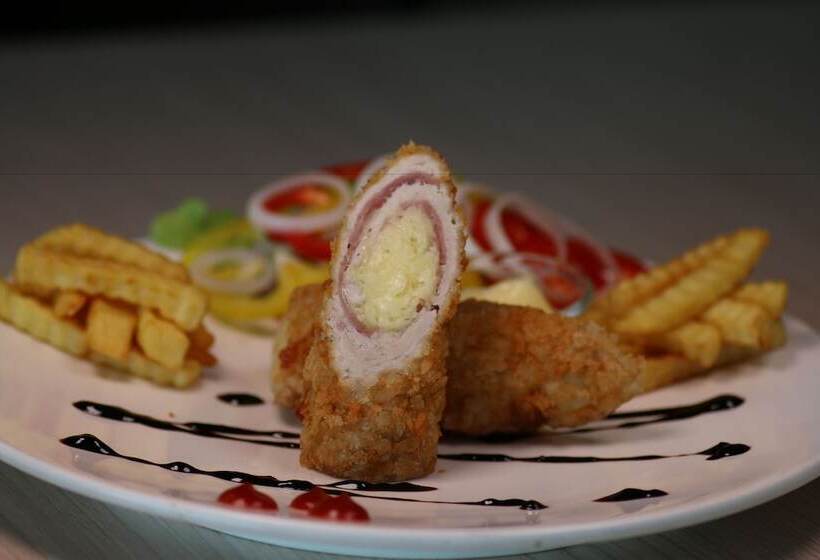 Отель The Sita Princess