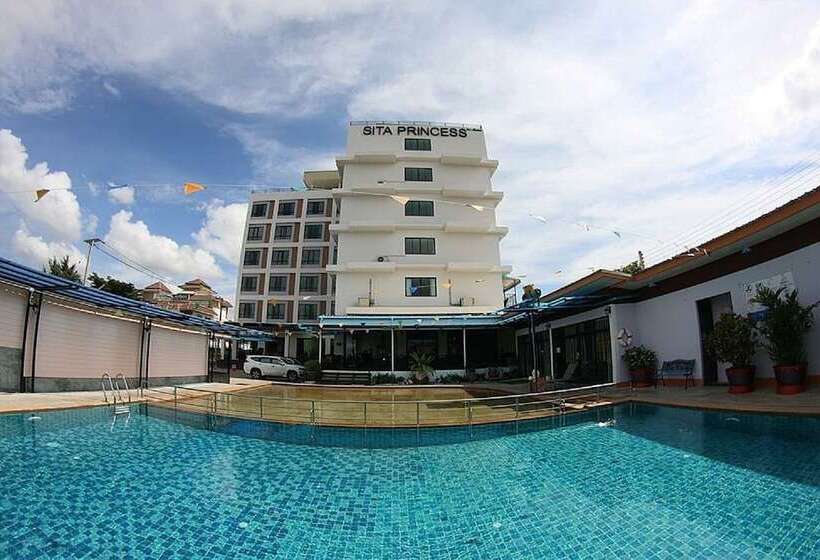 Отель The Sita Princess